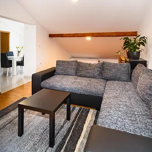 Apartment Zdravka, Krk Town